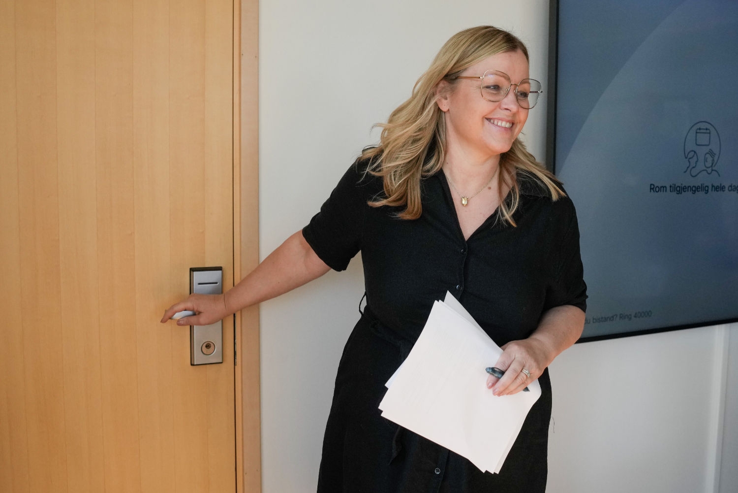 Kommunal- og distriktsminister Kjersti Stenseng mener kommunene må prioritere hardt fremover.