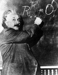 To lapper Albert Einstein skrev på en foredragsturné i Japan i 1922, ble auksjonert bort i Jerusalem tirsdag.