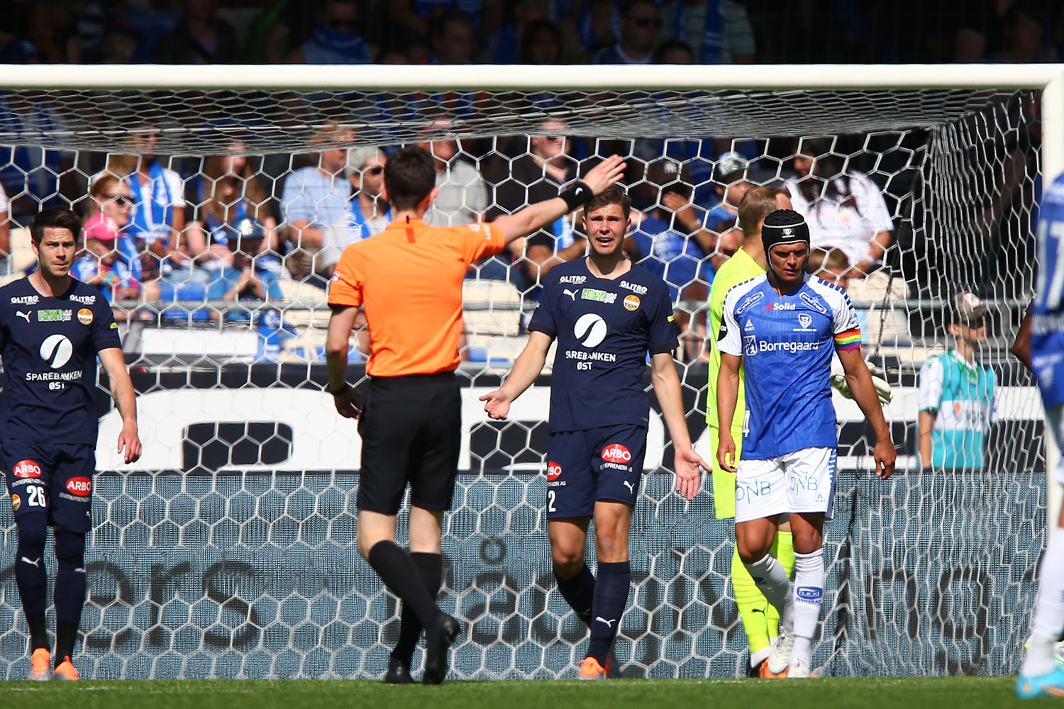En mannlig tilskuer begynte å onanere mens Strømsgodset lå under 0-2 mot Sarpsborg i helgen.