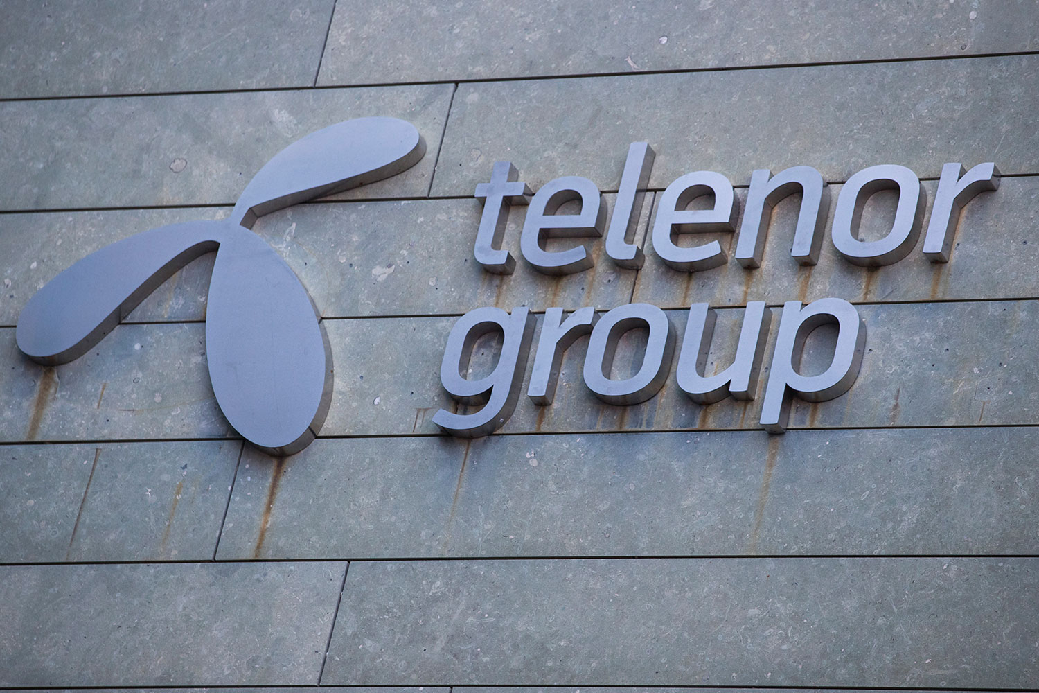 Telenor har fullført sammenslåingen av telekomselskapene True og dtac i Thailand. Selskapet anslår at fusjonen vil kunne gi en gevinst på 20 milliarder kroner.