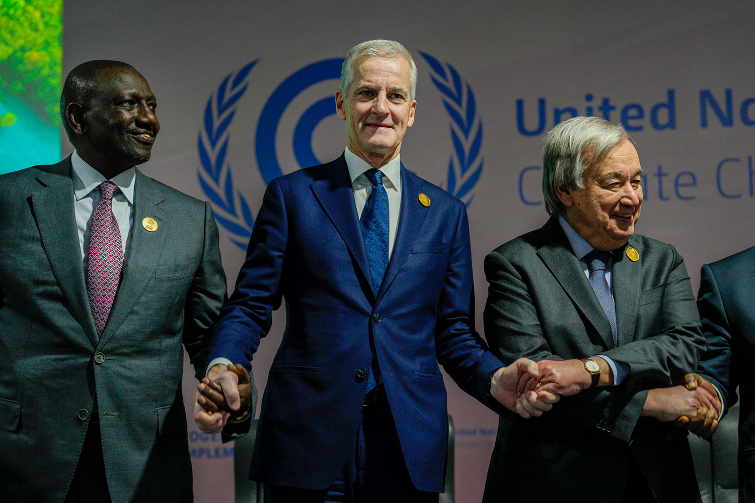 Statsminister Jonas Gahr Støre (Ap) og FNs generalsekretær Antonio Guterres under Klimatoppmøte COP27 i Sharm el Sheikh i Egypt.