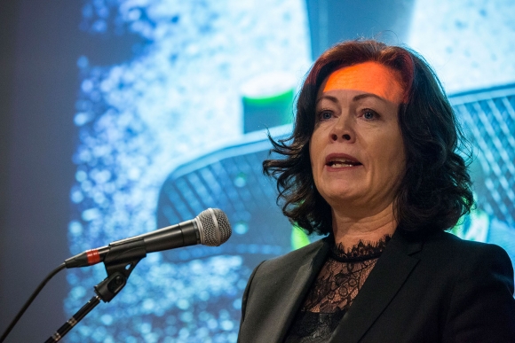 Solveig Horne, Frps justispolitiske talsperson, sier det er viktig med innskrenking av bevegelsesfrihet.