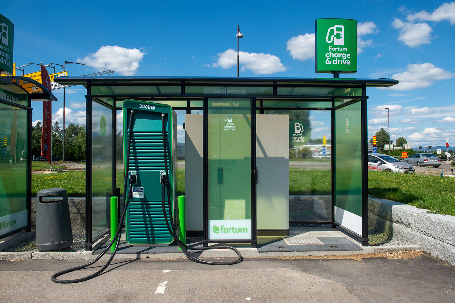 Ladestasjonen ved Esso Manglerud.