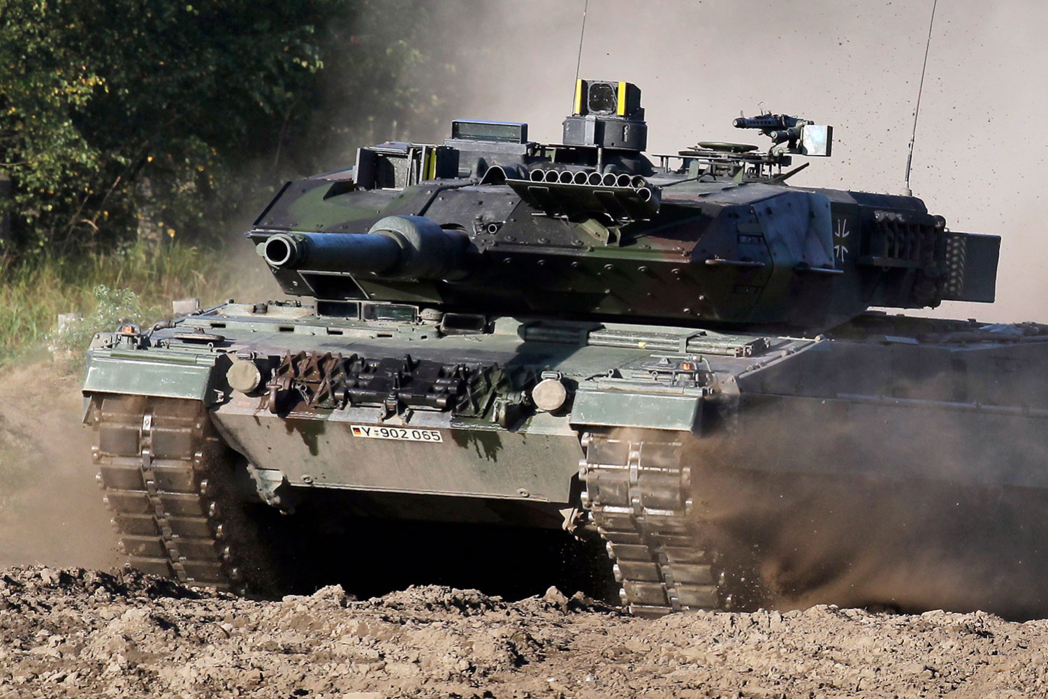 En Leopard-2 stridsvogn fotografert i 2011.