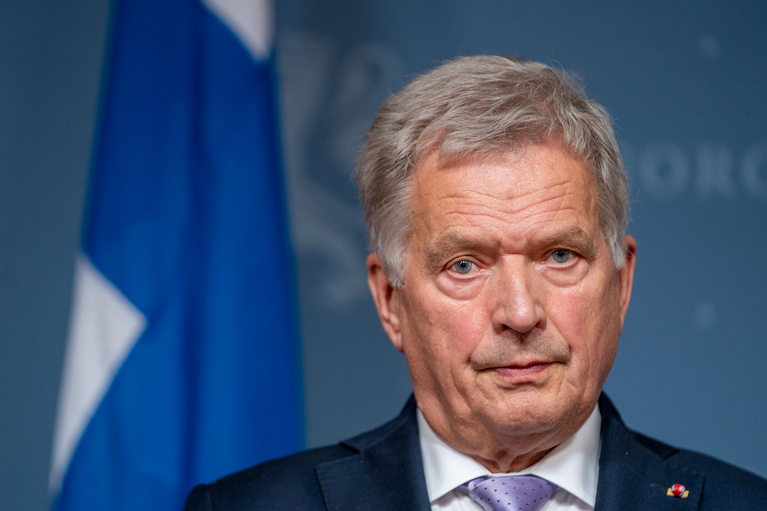 Finlands president Sauli Niinistö vil undertegne lovgiving som tillater finsk Nato-medlemskap så snart det er klart.