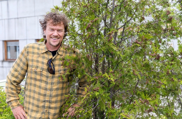 Lars Monsen er primus motor for NRK-satsingen der han og et celebert utvalg gjester tar seg rundt i norsk natur i sommer. Her er Monsen under lanseringen av programmet på Marienlyst i midten av juni.