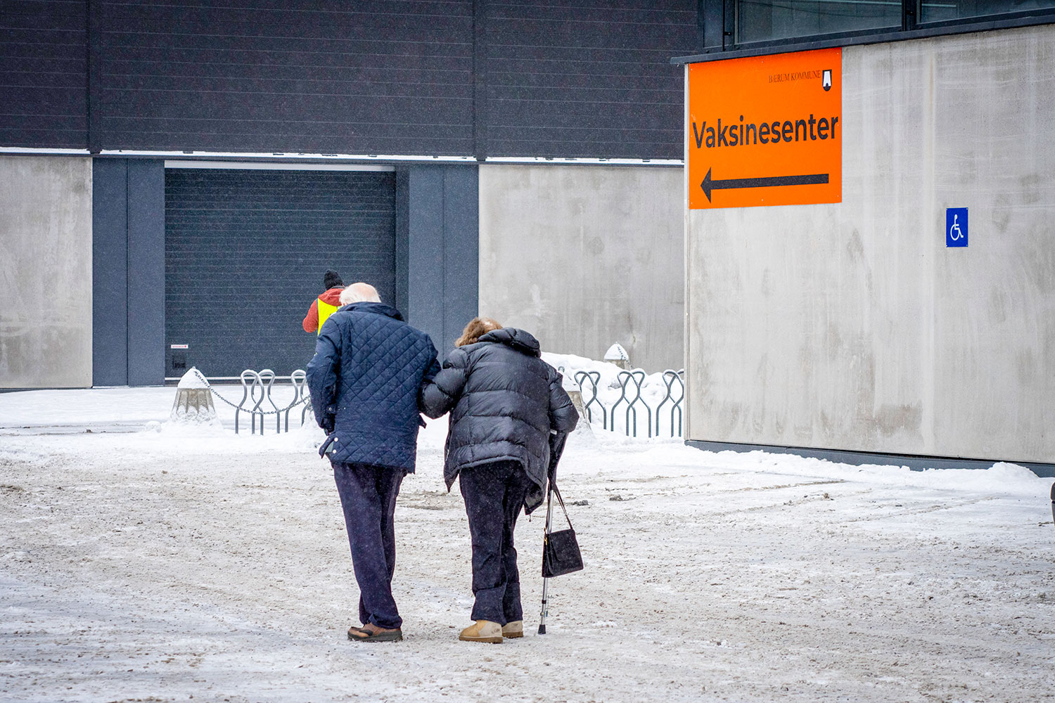 Vaksinesenteret på Rud i Bærum kan sette opptil 3000 doser daglig, men vaksineringen settes på pause gjennom påsken. Årsaken er at mange av kommunens innbyggere var misfornøyd med å måtte bytte bort påskeferie med vaksinetime.