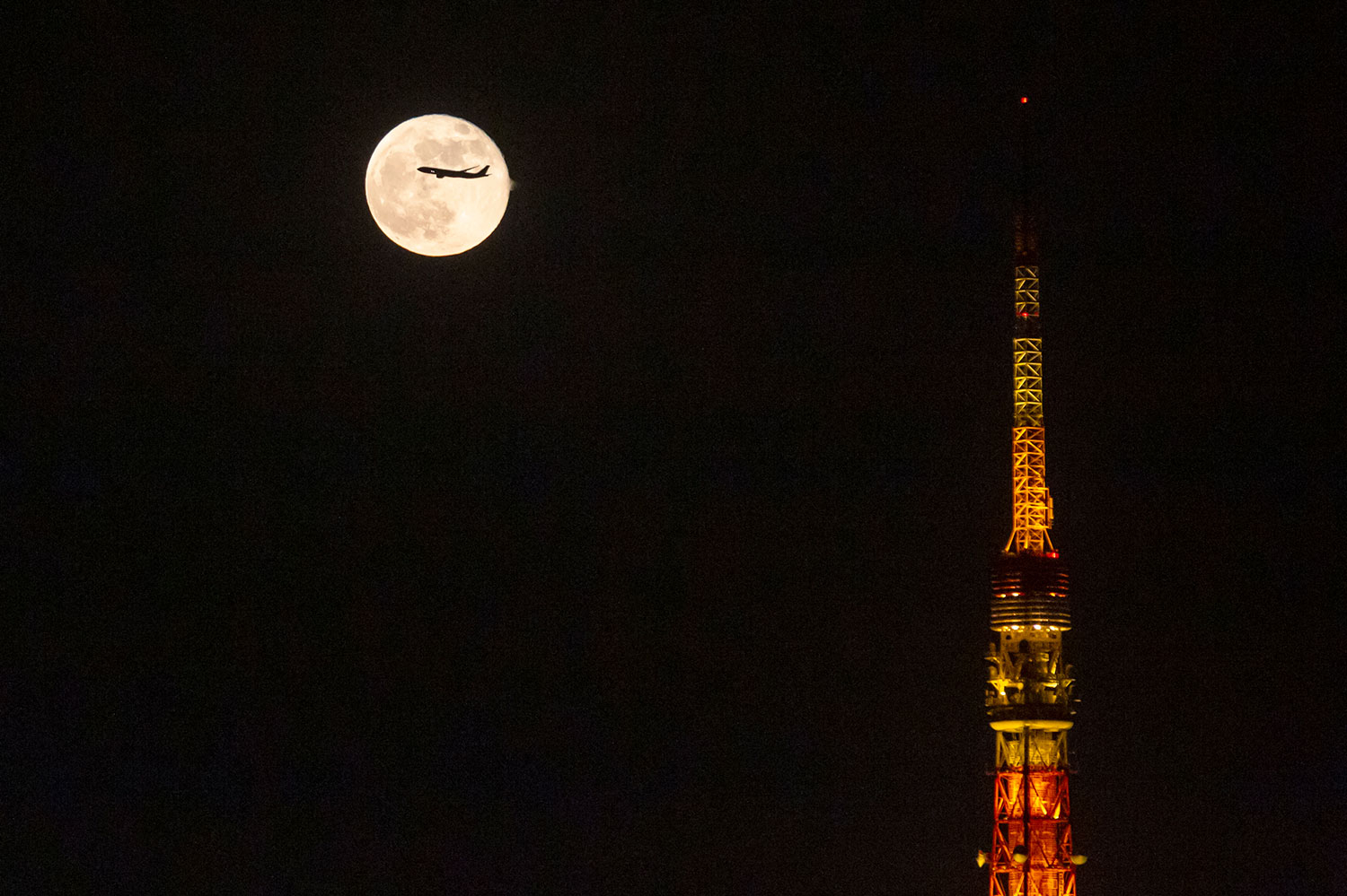 Det blir færre fly i nærheten av Tokyotårnet framover.