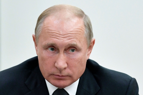Russlands president Vladimir Putin framholdt i mars at Russland er nødt til å satse på nye og kraftigere atomvåpen som et svar på USAs rakettskjold. USA kalte det blant annet uansvarlig atomskryt og et klart brudd på internasjonale traktater om nedrustning og våpenkontroll.