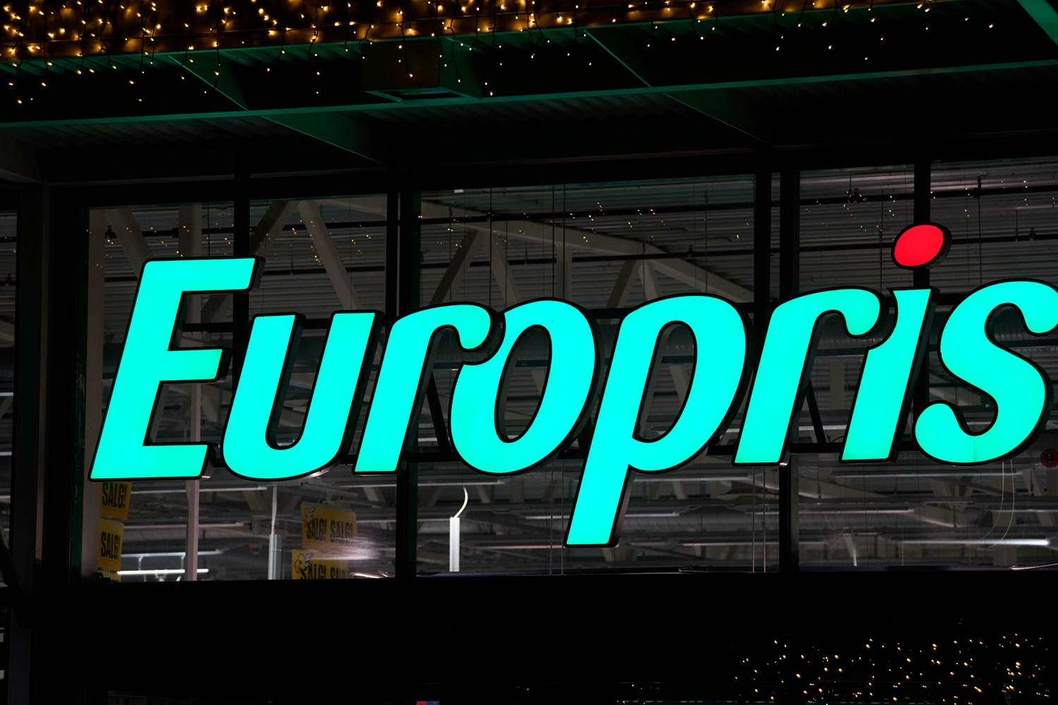 Europris økte omsetningen til 4,38 milliarder kroner i fjerde kvartal i fjor. Det bidro til at resultatet steg til 569 millioner kroner før skatt