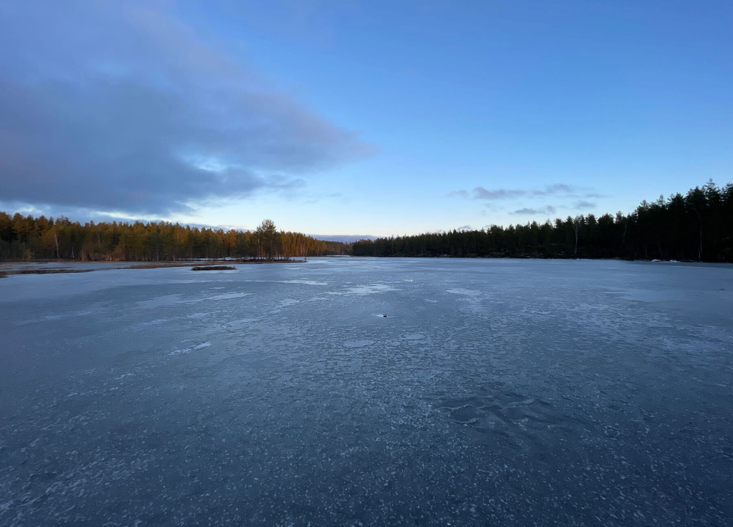Aklangen (272 moh) har vertikale striper