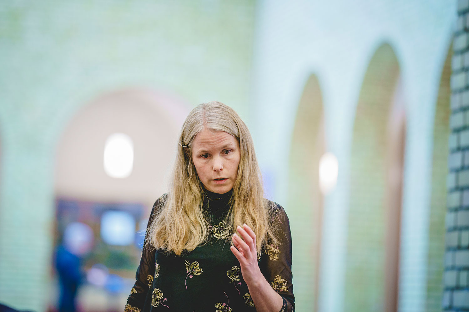 Nestleder og fungerende partileder Kirsti Bergstø i SV sier hun forventer at Ap og Sp kommer partiet i møte i forhandlingene.
