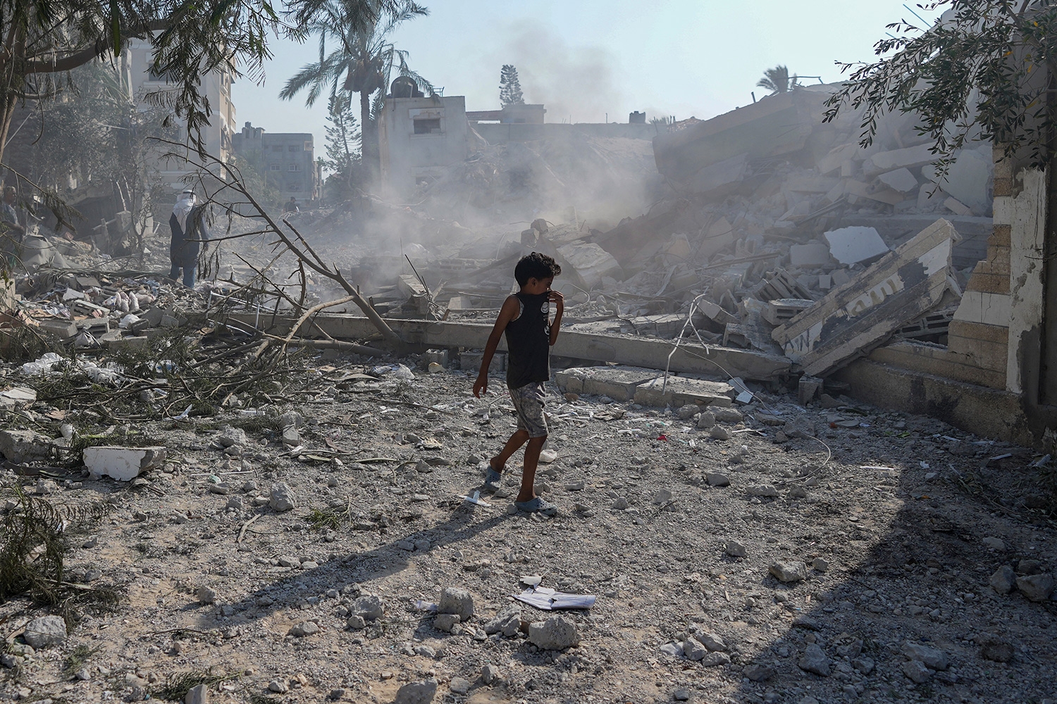 Store deler av Gazastripen er lagt i ruiner i israelske angrep det siste året. Over 41.500 mennesker er drept, og 90 prosent av innbyggerne er drevet på flukt.