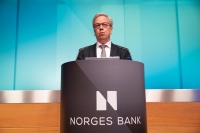 Sentralbanksjef Øystein Olsen varsler det flere analytikere mener er en framskynding av neste renteøkning.