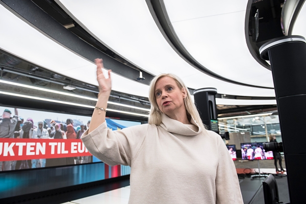 Nyhetsredaktør Karianne Solbrække i TV 2 ønsker en ny diskusjon om medienes omtale av selvmord.