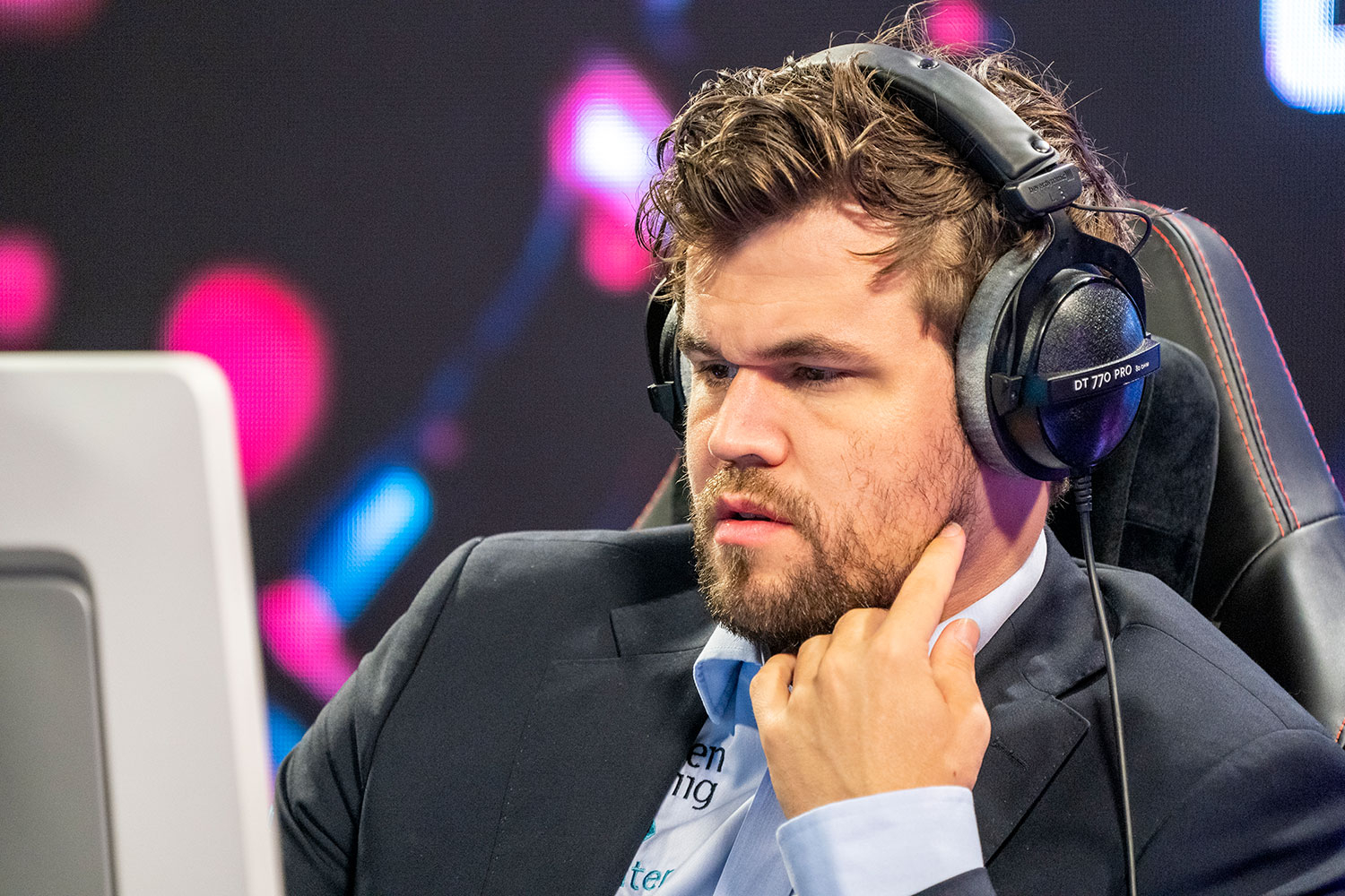 Magnus Carlsen ble nummer 25 i hovedturneringen i poker-NM.