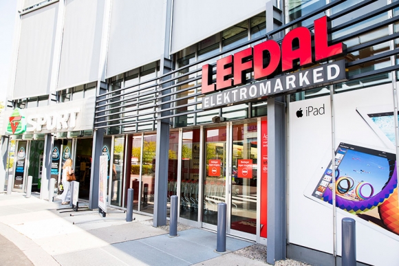 Lefdal Elektromarked på Alna Senter på Alnabru i Oslo og alle andre Lefdal-butikker får nye skilter førstkommende mandag.
