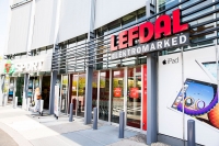 Lefdal Elektromarked på Alna Senter på Alnabru i Oslo og alle andre Lefdal-butikker får nye skilter førstkommende mandag.