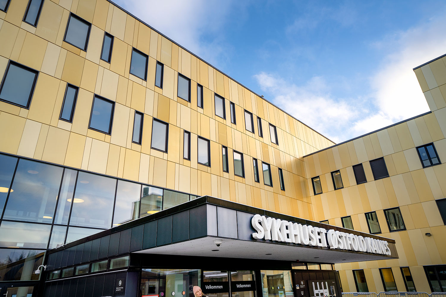 Sykehuset Østfold Kalnes utenfor Sarpsborg har elleve pasienter innlagt med alvorlig koronasykdom. Flesteparten er multisyke eldre over 80 år.