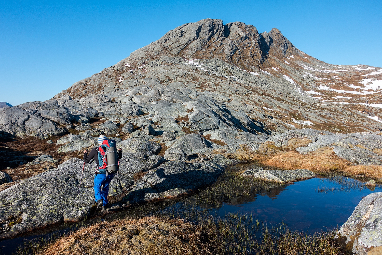 Mange nordmenn velger å tilbringe sommerferien i den norske fjellheimen i år.