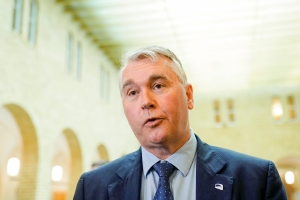 – Jeg tror det vil bli litt enklere å prioritere FRE16 når man ikke regner med momsen, mener samferdselspolitisk talsperson Trond Helleland i Høyre.