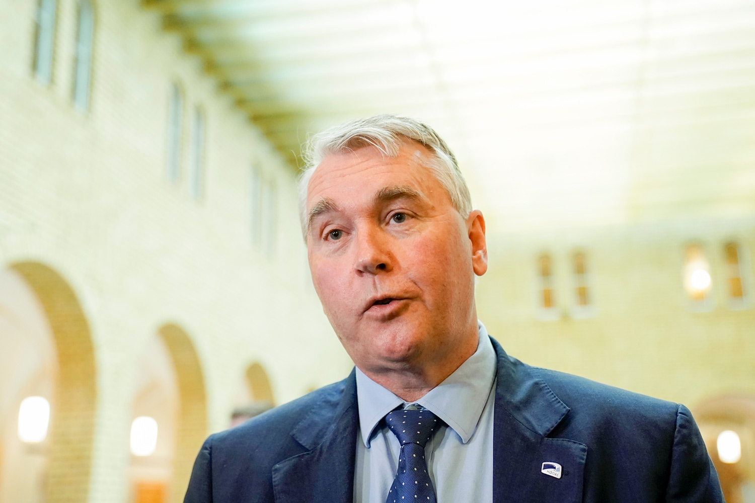 – Jeg tror det vil bli litt enklere å prioritere FRE16 når man ikke regner med momsen, mener samferdselspolitisk talsperson Trond Helleland i Høyre.