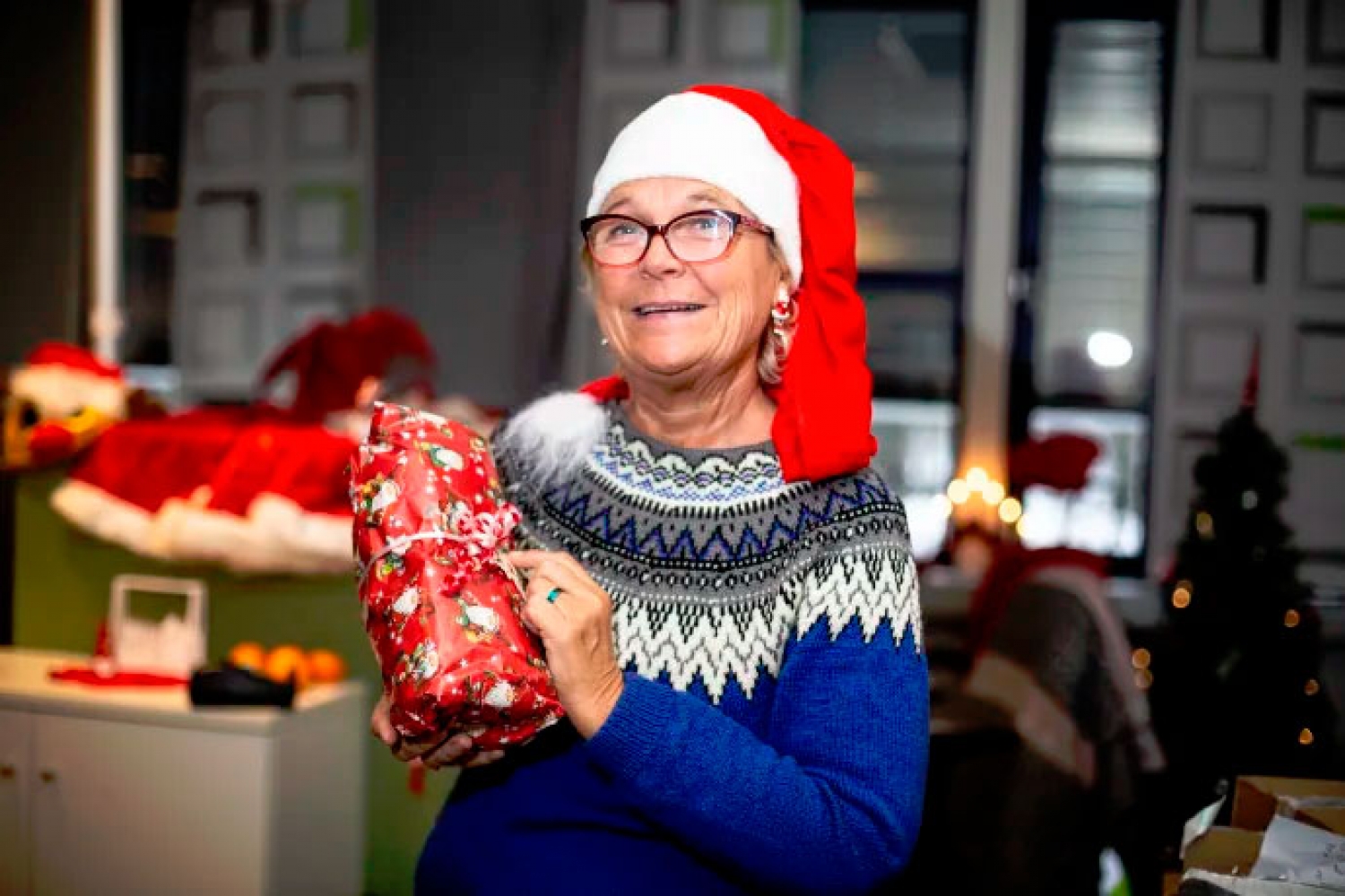 Åse Lerfald gleder seg til å løse nye pakkemysterier.