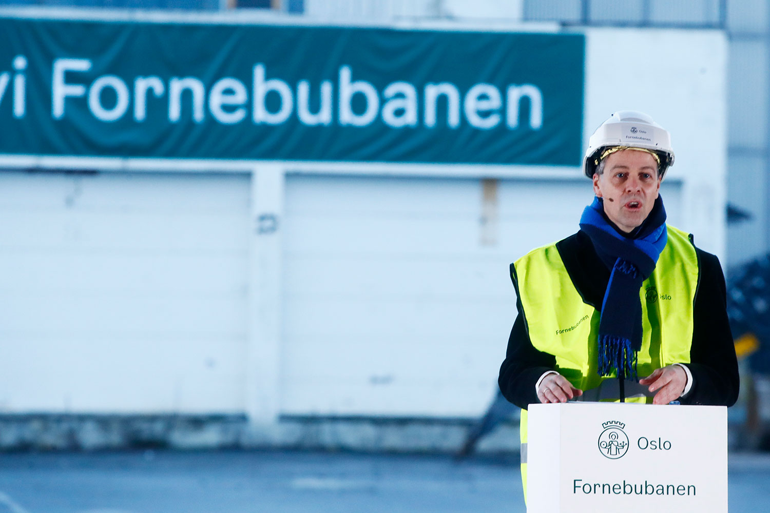 Samferdselsminister Knut Arild Hareide (KrF) er fornøyd med at Fornebubanen endelig blir en realitet, etter å ha vært planlagt i over hundre år.