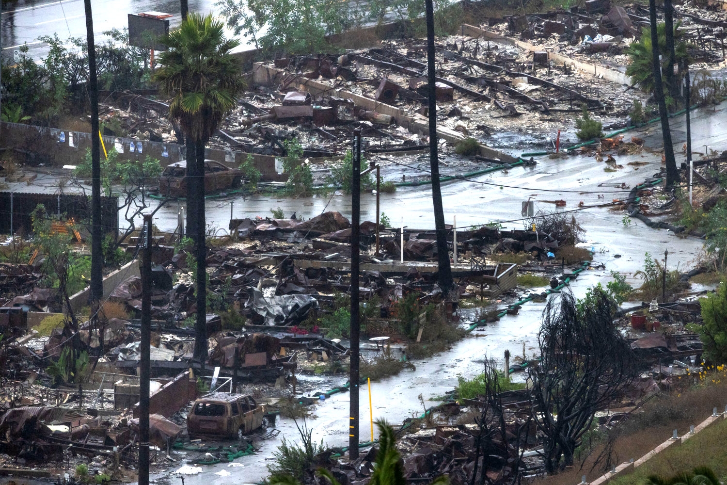 Meteorologene advarer om mer ekstrem vær i år som følge av at El Nino er under oppbygging. Her fra en ekstrem værhendelse i Los Angeles i november i fjor.