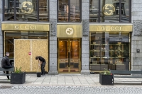Natt til tirsdag 19. mai ble denne Gucci-butikken i Nedre Slottsgate i Oslo sentrum utsatt for innbrudd.