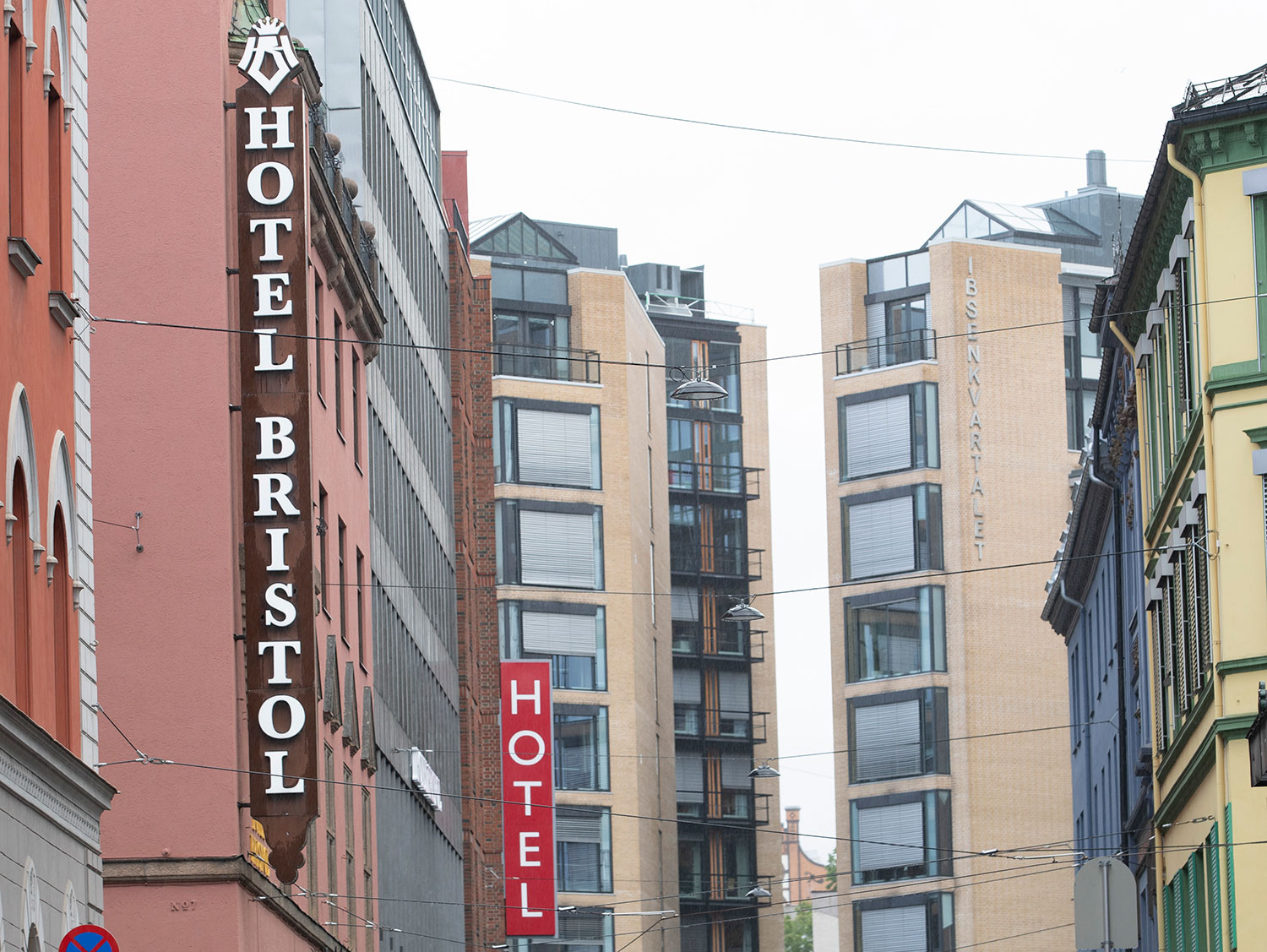 Verken Thon Hotels eller Nordic Choice har svart på hvilke hoteller som nå er blitt stengt.