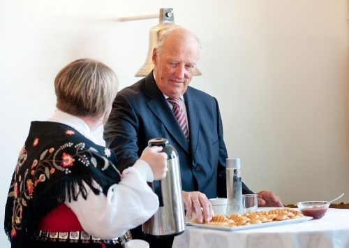 Kong Harald er glad i vafler.