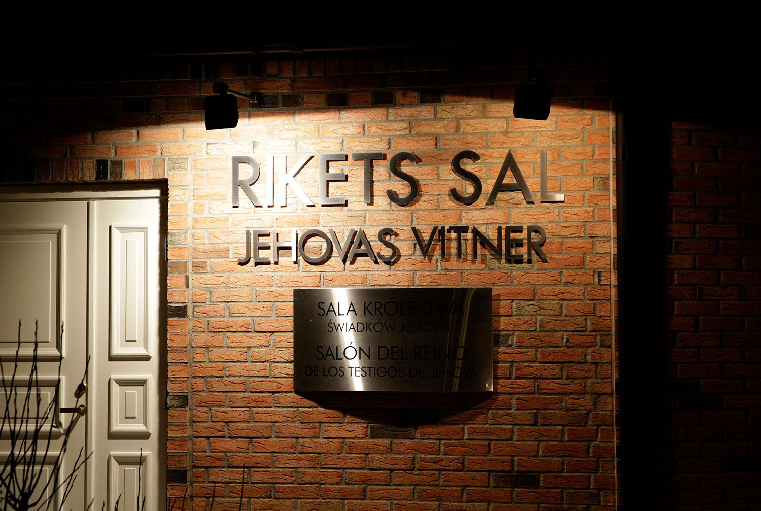 Datatilsynet krever svar om hvorfor og hvordan Jehovas vitner behandler opplysninger om medlemmenes seksualliv.