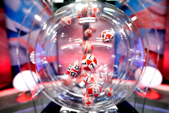 Norsk Tipping sliter med å komme i kontakt med en nordmann som vant 89 millioner kroner i Vikinglotto-trekningen onsdag kveld.