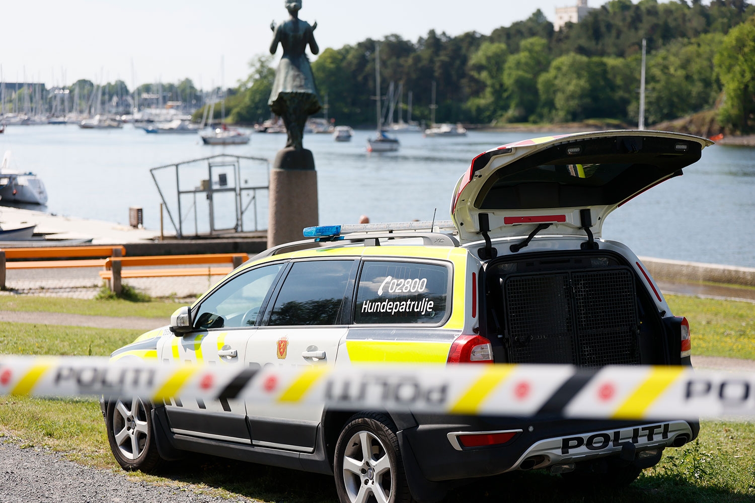 En død person er hentet opp av sjøen i Frognerkilen i Oslo søndag.