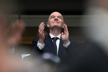 Fifa og president Gianni Infantino får kritikk.