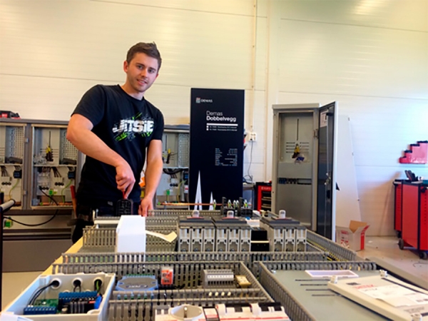 Tommy Steinsvik i arbeid hos Demas på Eggemoen