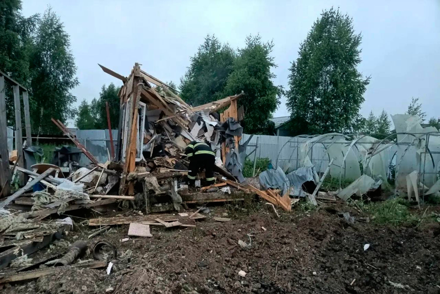 Et stort hagesenter i utkanten av Moskva var blant målene som ble truffet i det ukrainske droneangrepet natt til torsdag. Foto: Guvernør Andrej Vorobjevs Telegram-kanal / AP / NTB
