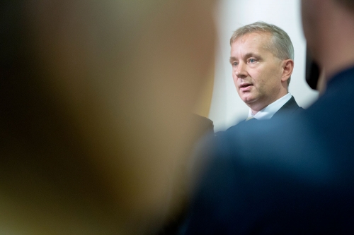 Tidligere justisminister Knut Storberget (Ap) mener det ikke har vært nok tiltak i etterkant av at sexkjøpsloven ble vedtatt.