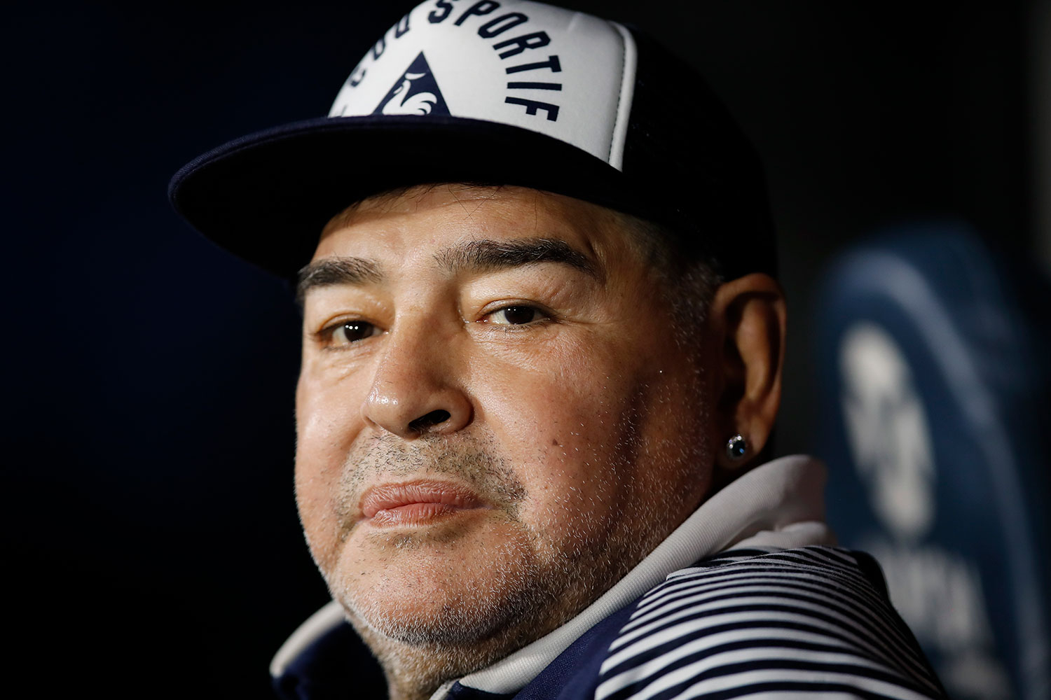 Den argentinske fotballegenden Diego Maradona er død. Dette bildet ble tatt tidligere i år.