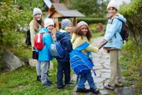 Skadeforebyggende forum oppfordrer foreldre til å øve på skoleveien sammen med barna før skolestart.