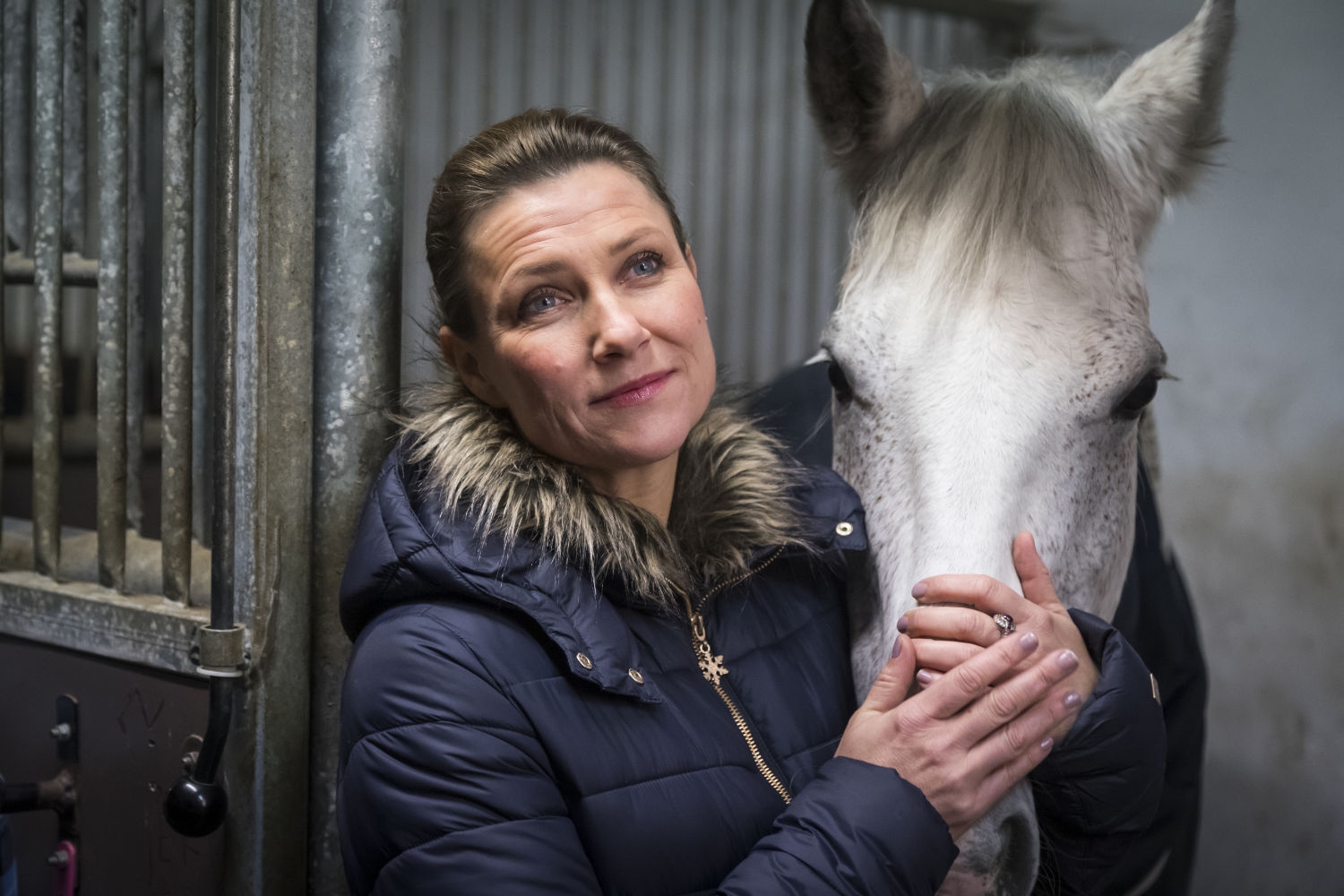 Prinsesse Märtha Louise fra da hun startet selskapet Hest360 sammen med partner Geir Kamsvåg. To år etter startet de H360 Norway, som nå avvikles.